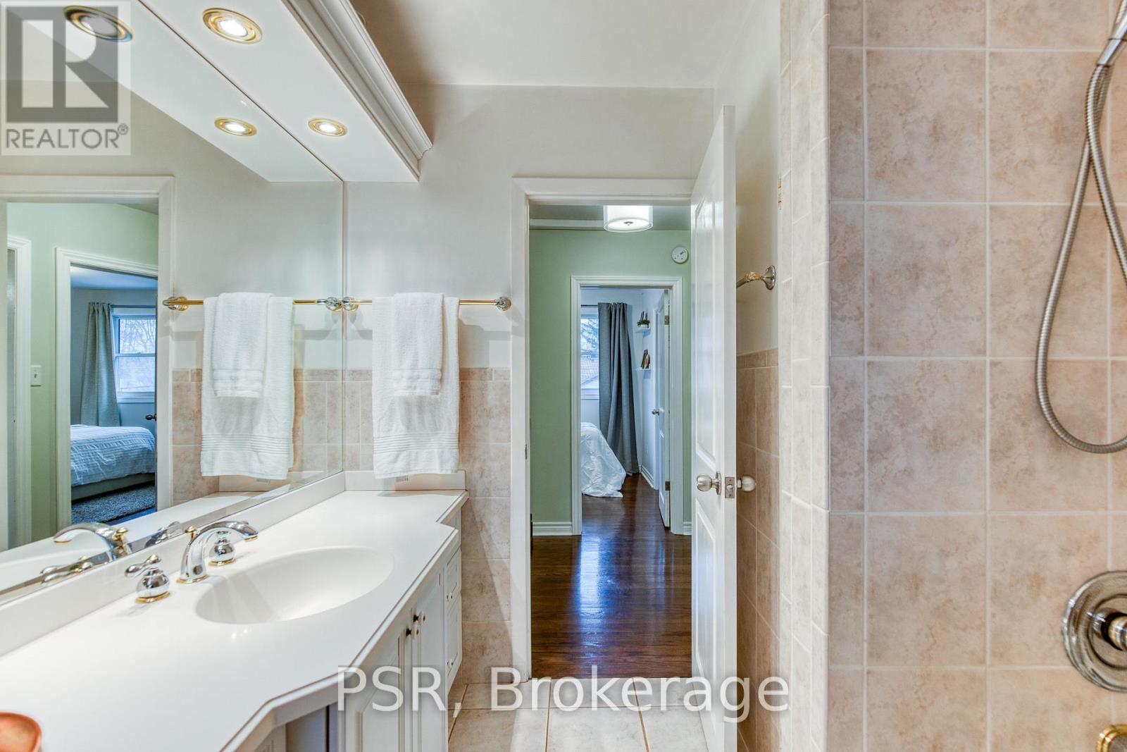 36 Randerson Avenue, Kitchener, Ontario  N2H 3L9 - Photo 23 - X12991918