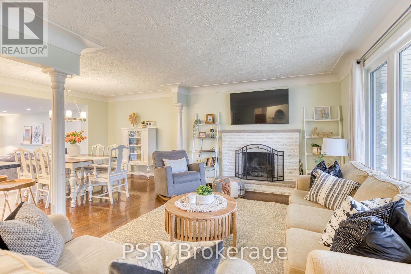 36 Randerson Avenue, Kitchener, Ontario  N2H 3L9 - Photo 3 - X12991918