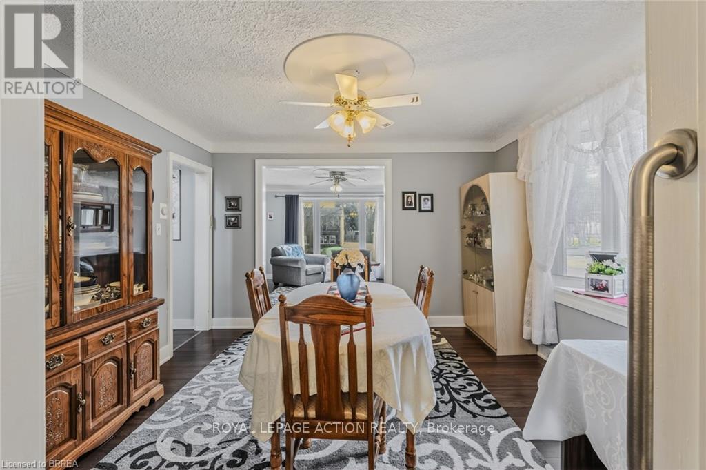 19 Lyndsay Street, Brantford, Ontario  N3T 2C5 - Photo 17 - X12991946