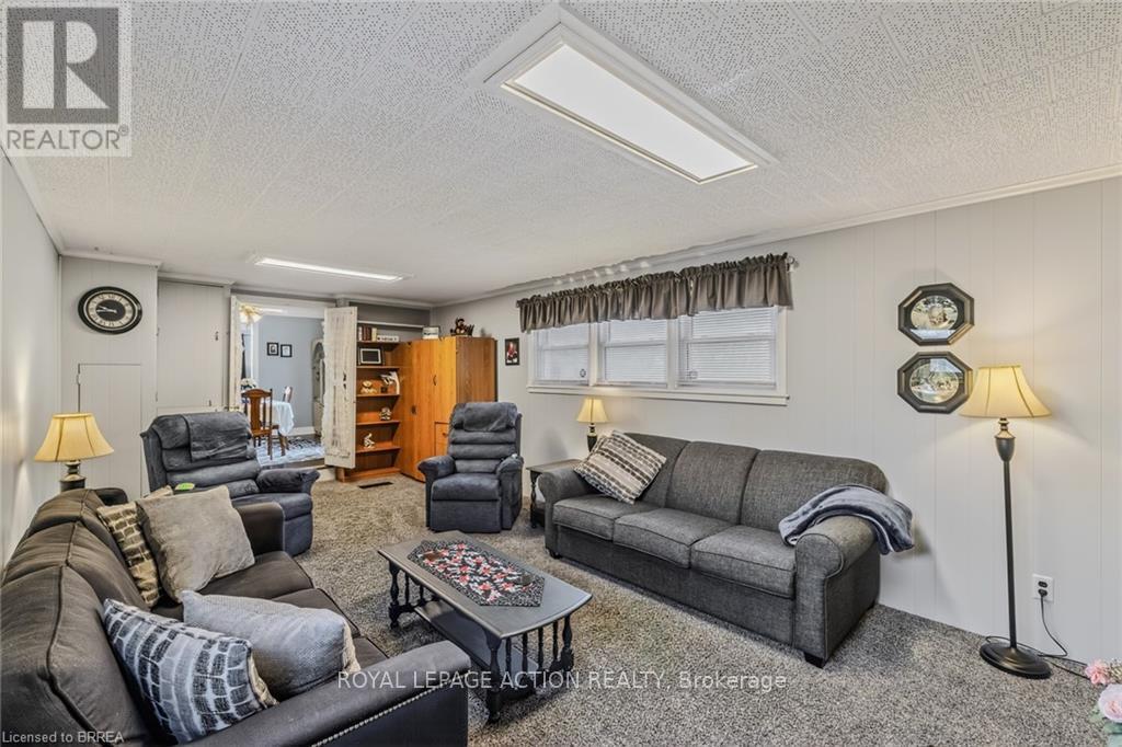 19 Lyndsay Street, Brantford, Ontario  N3T 2C5 - Photo 19 - X12991946