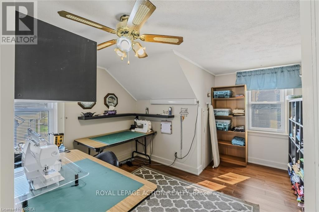 19 Lyndsay Street, Brantford, Ontario  N3T 2C5 - Photo 27 - X12991946