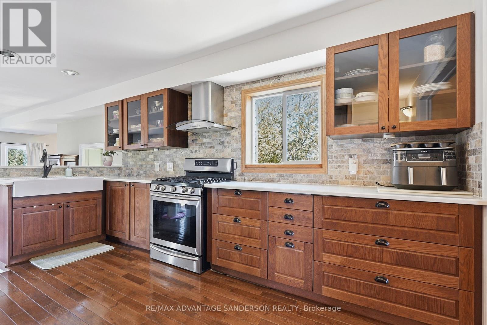 22476 Coldstream Road, Middlesex Centre, Ontario  N0L 1R0 - Photo 21 - X12990168