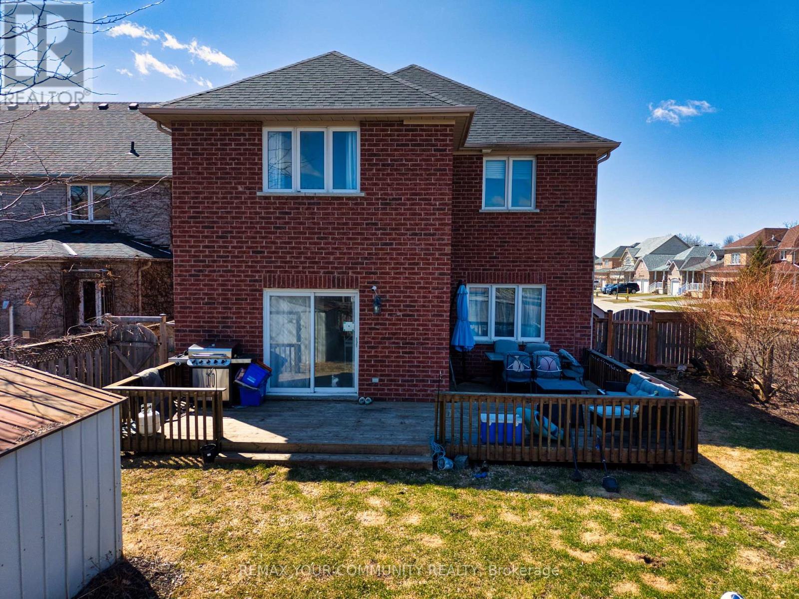 2 Laurelbank Crescent, Georgina, Ontario  L4P 4H6 - Photo 41 - N12913896