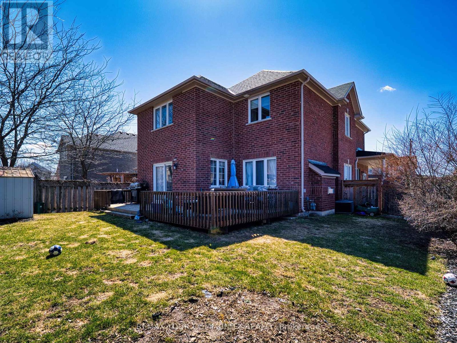 2 Laurelbank Crescent, Georgina, Ontario  L4P 4H6 - Photo 42 - N12913896