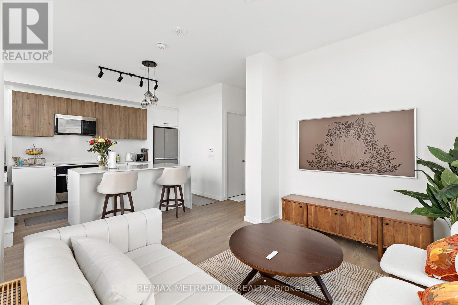 Ph10 - 689 The Queens Way, Toronto, Ontario  M8Y 0C8 - Photo 10 - W12991774