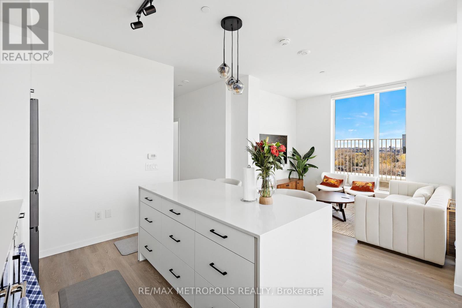 Ph10 - 689 The Queens Way, Toronto, Ontario  M8Y 0C8 - Photo 11 - W12991774