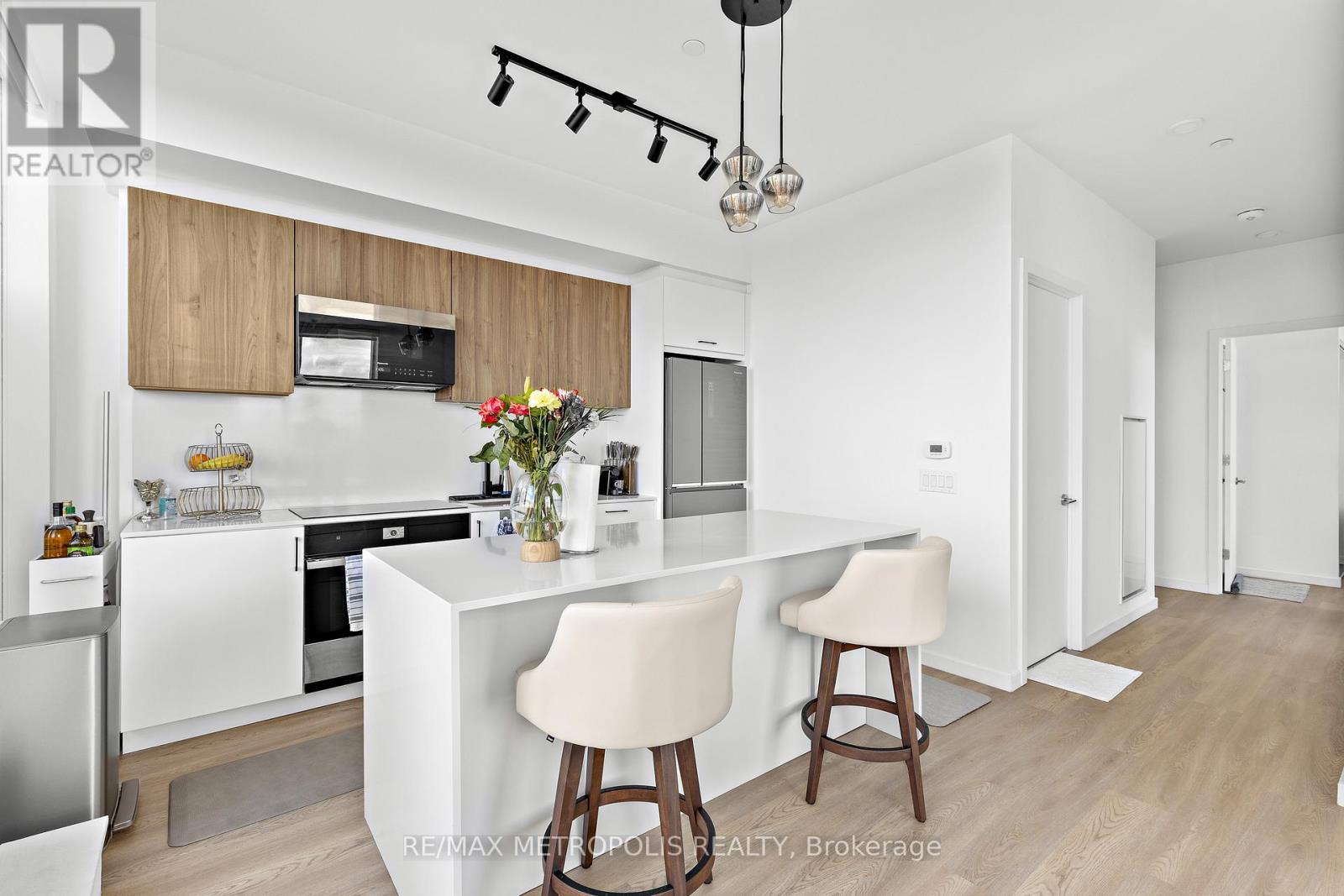 Ph10 - 689 The Queens Way, Toronto, Ontario  M8Y 0C8 - Photo 12 - W12991774