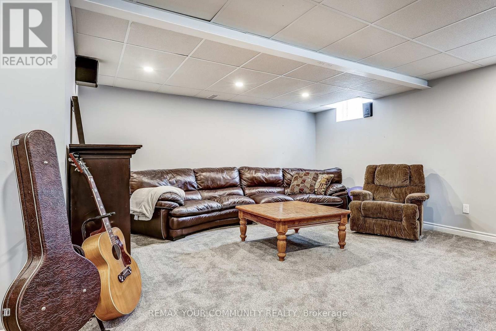 2 Laurelbank Crescent, Georgina, Ontario  L4P 4H6 - Photo 39 - N12913896