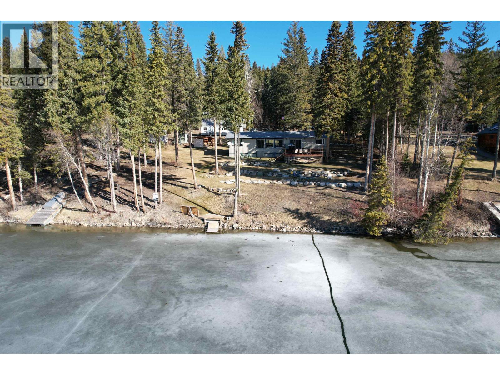 5780 Timothy Lake Road, 100 Mile House, British Columbia  V0K 1T0 - Photo 4 - R3094293