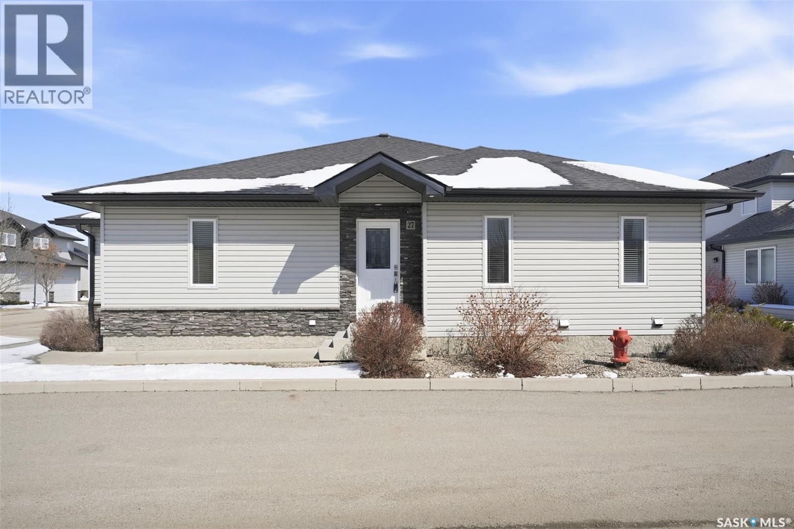 27 547 East Hampton Boulevard, Saskatoon, Saskatchewan  S7R 0H8 - Photo 2 - SK032750