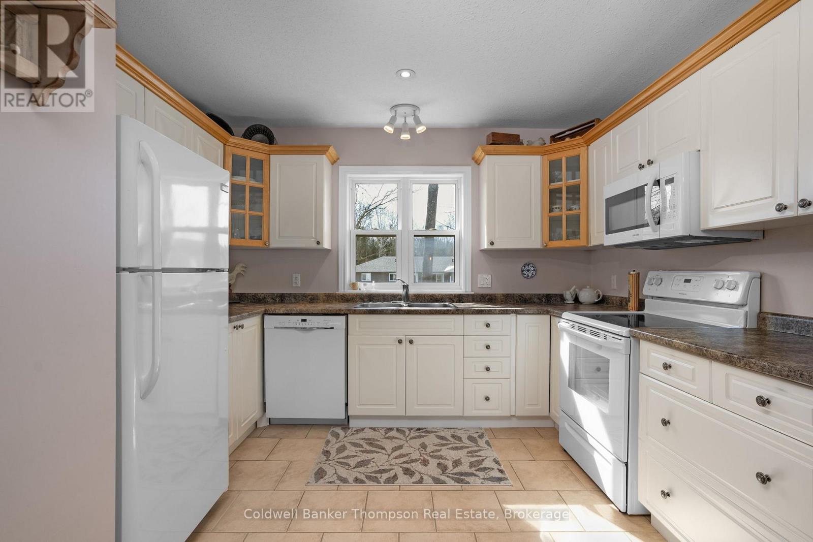 5 Northdown Street, Huntsville, Ontario P1H 2R3 - Photo 12 - X12992036