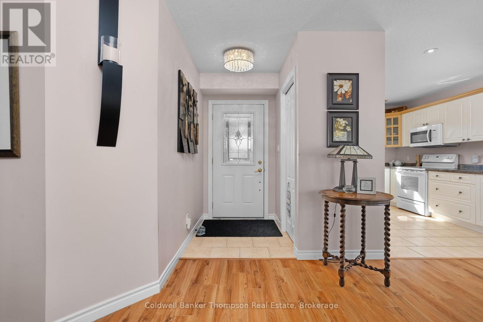 5 Northdown Street, Huntsville, Ontario P1H 2R3 - Photo 4 - X12992036