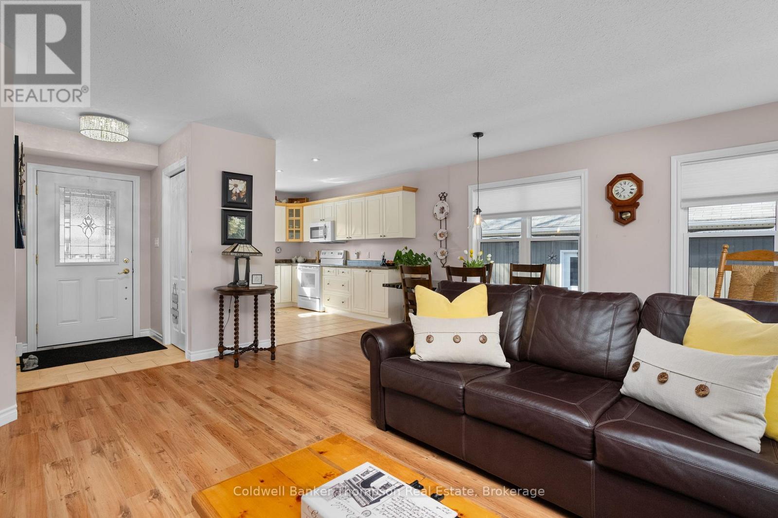 5 Northdown Street, Huntsville, Ontario P1H 2R3 - Photo 8 - X12992036