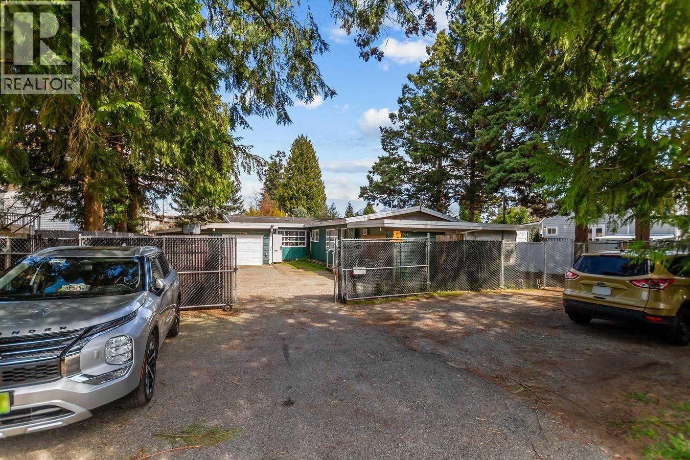 22041 Dewdney Trunk Road, Maple Ridge, British Columbia  V2X 3H3 - Photo 2 - R3110277