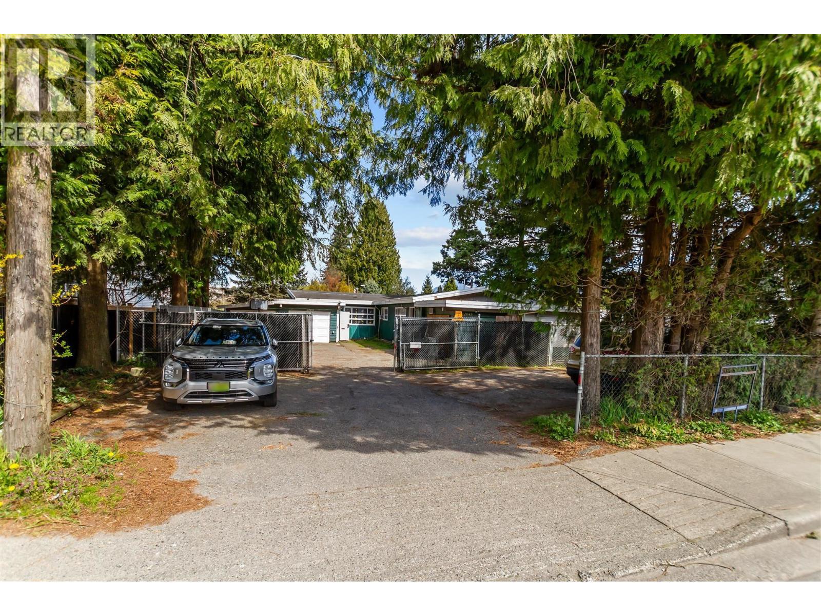 22041 DEWDNEY TRUNK ROAD, Maple Ridge, British Columbia