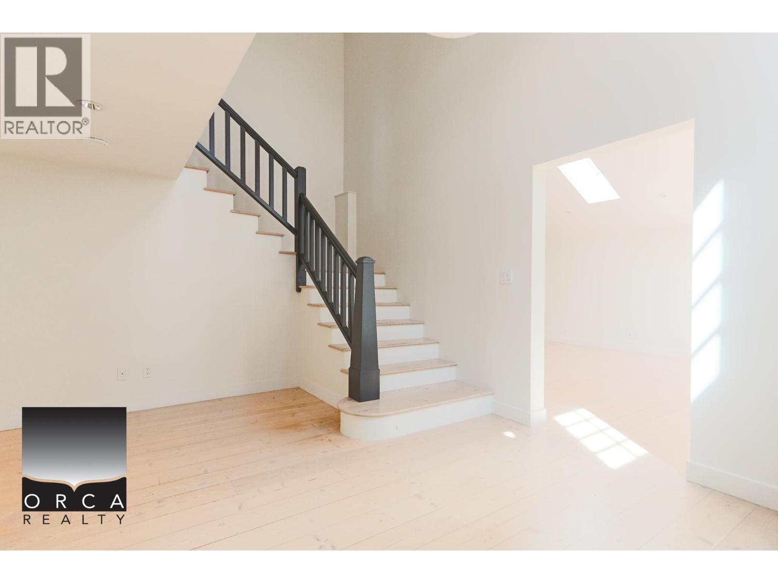 466 Brand Street, North Vancouver, British Columbia  V7N 1G1 - Photo 38 - R3108274