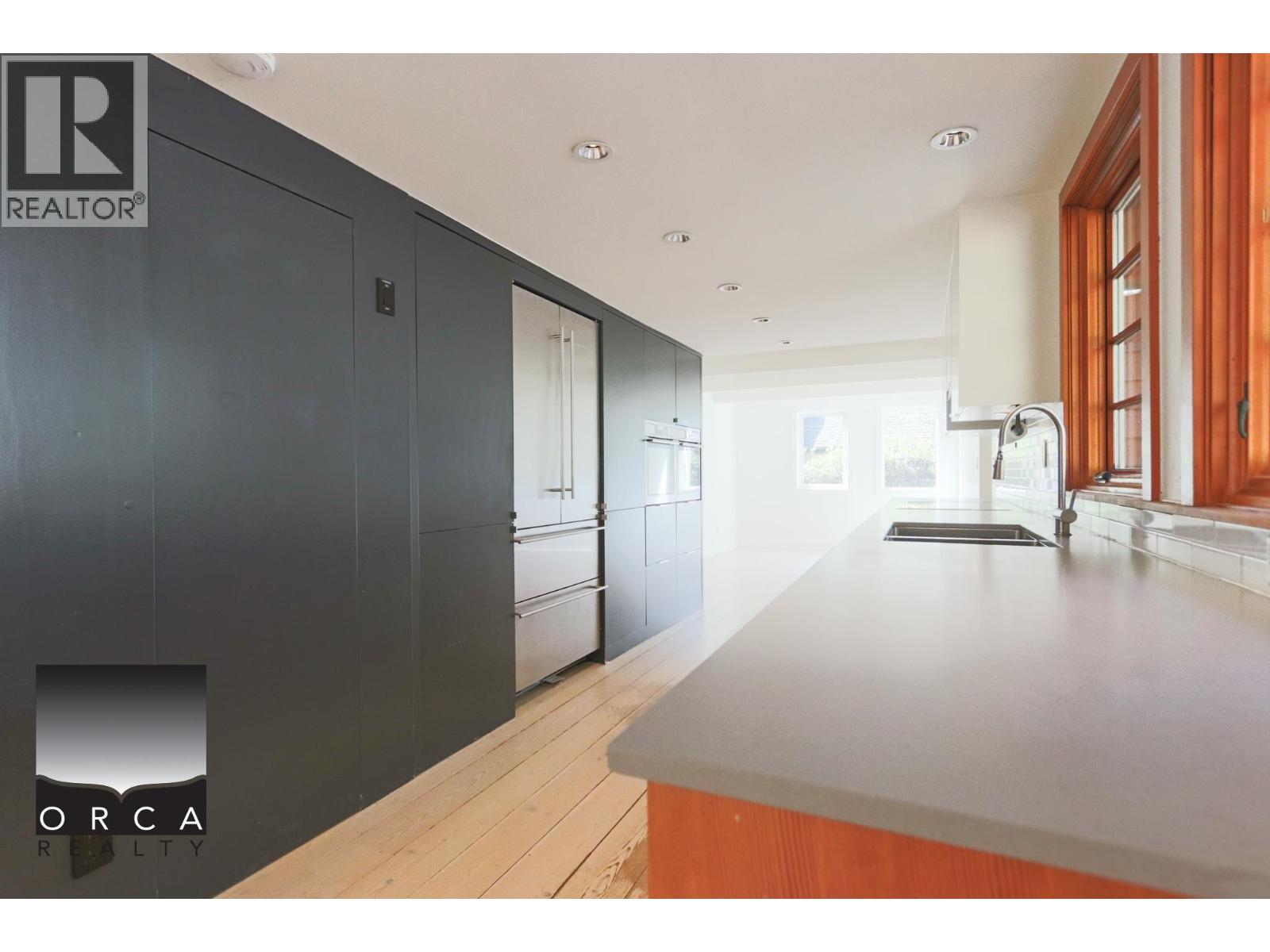 466 Brand Street, North Vancouver, British Columbia  V7N 1G1 - Photo 8 - R3108274