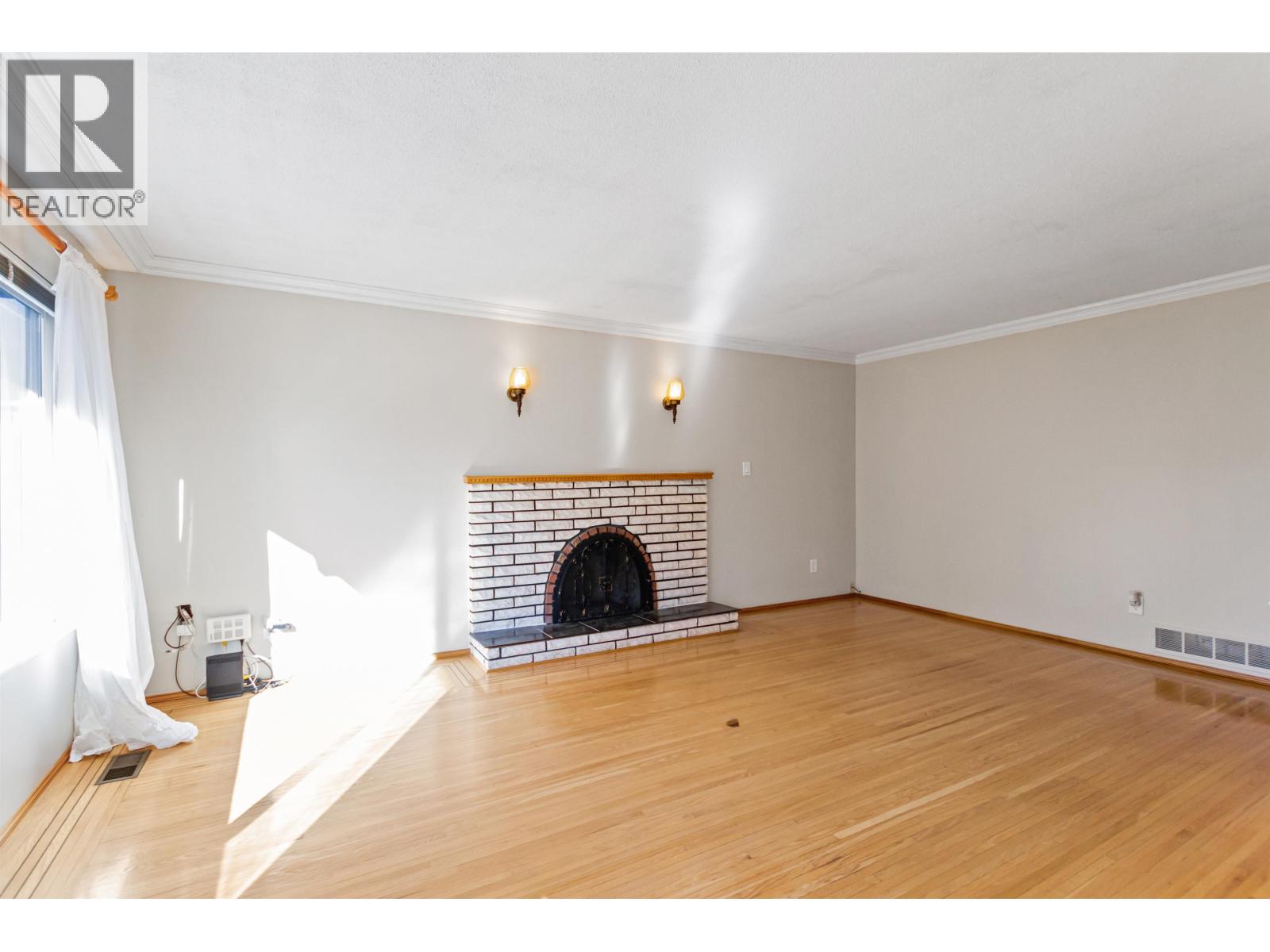 6072 Selma Avenue, Burnaby, British Columbia  V5H 3R2 - Photo 6 - R3093926