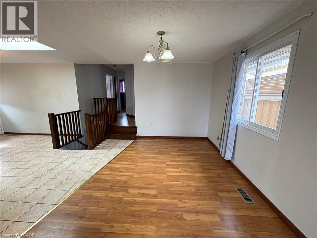 358 Templemead Drive, Hamilton, Ontario  L8W 3G3 - Photo 3 - 40820152