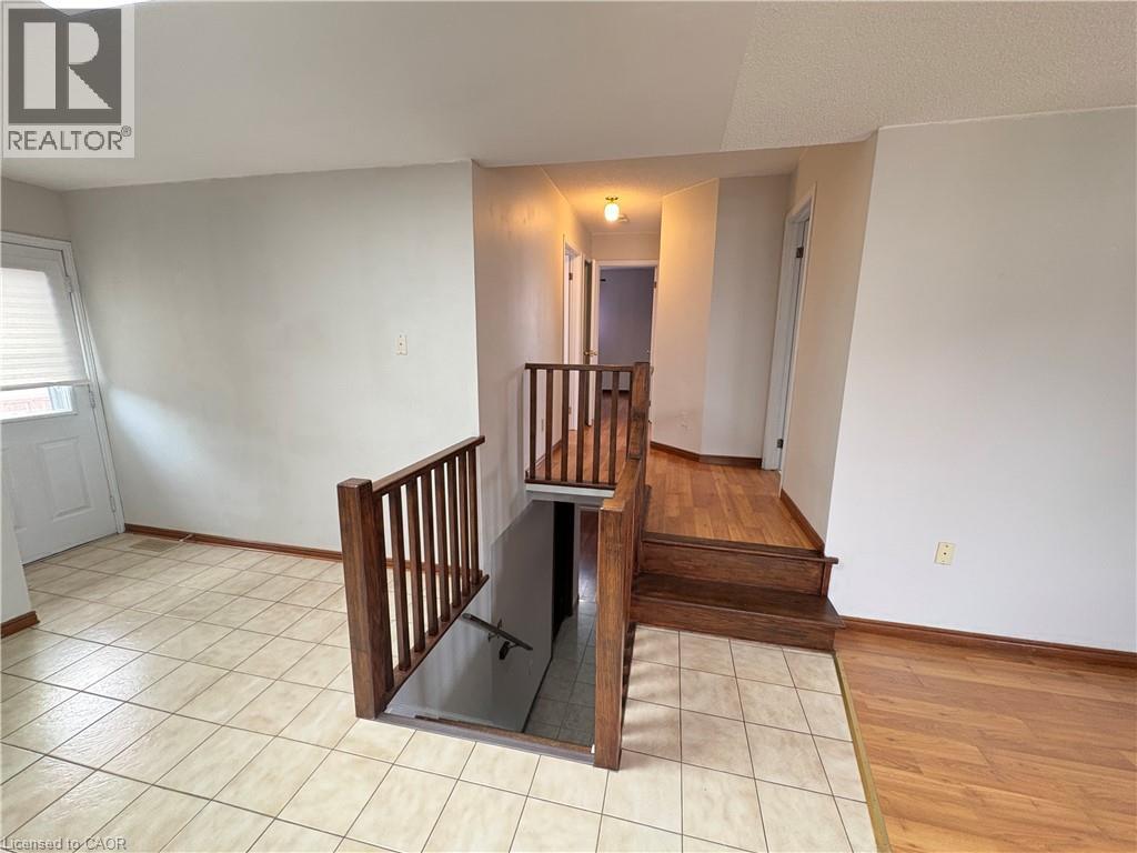 358 Templemead Drive, Hamilton, Ontario  L8W 3G3 - Photo 5 - 40820152