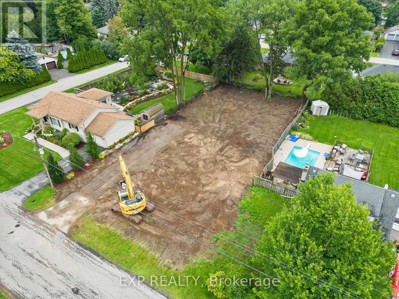 28 Calvin Street, Hamilton, Ontario  L9G 2G3 - Photo 2 - X12850494