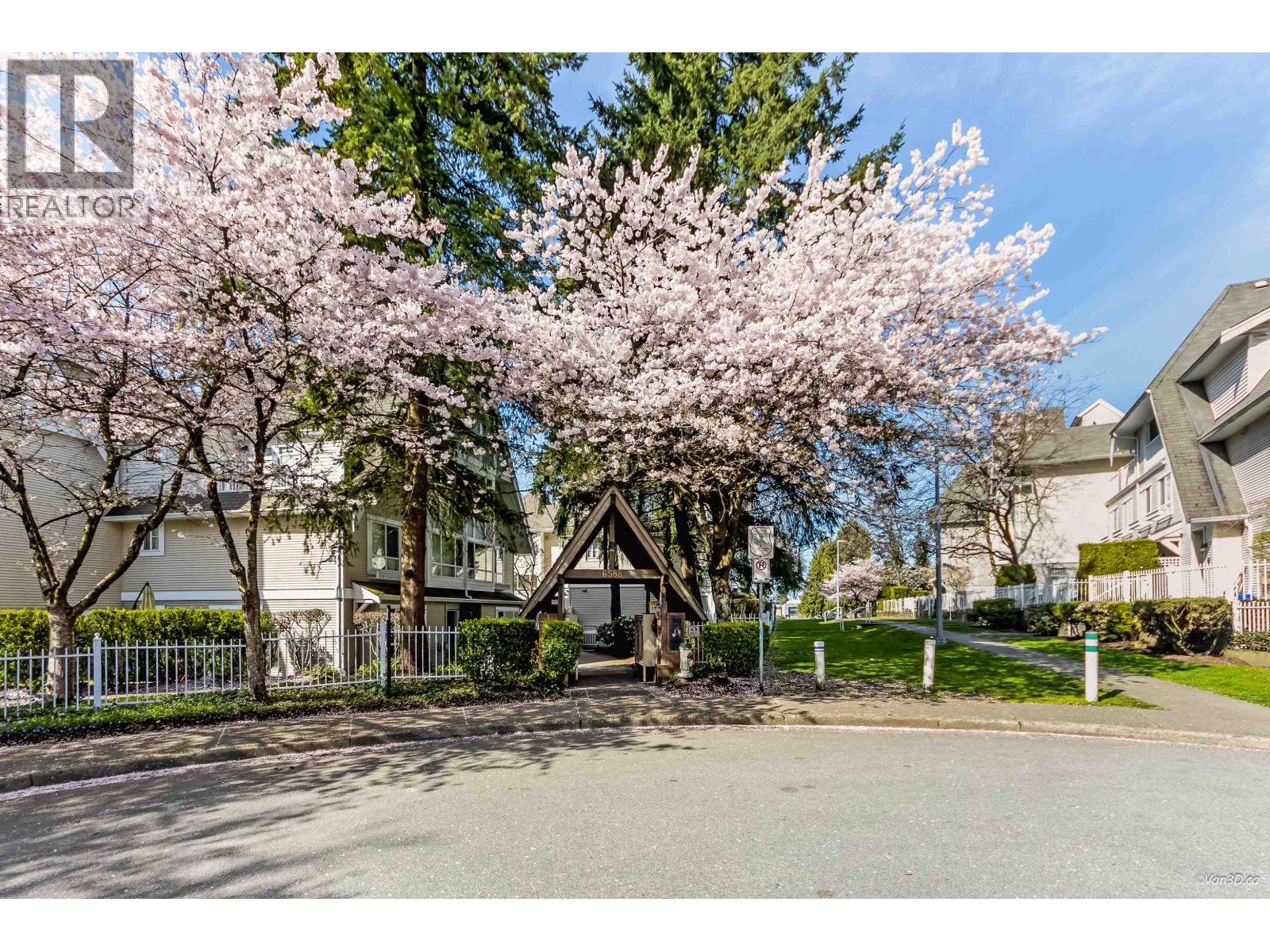 127 6588 Southoaks Crescent, Burnaby, British Columbia  V5E 4K1 - Photo 30 - R3110411