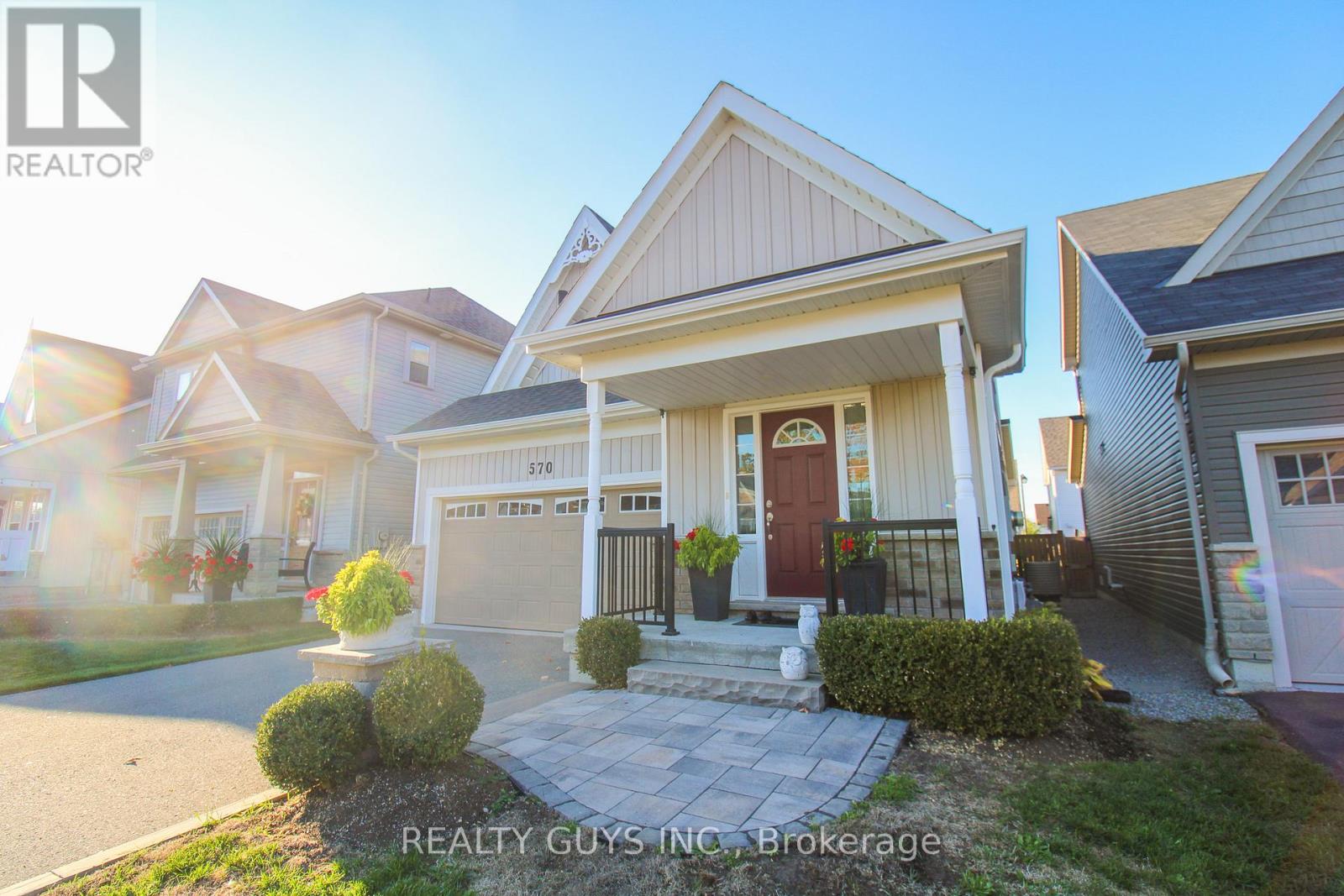 570 Grange Way, Peterborough, Ontario  K9H 0G5 - Photo 3 - X12992044