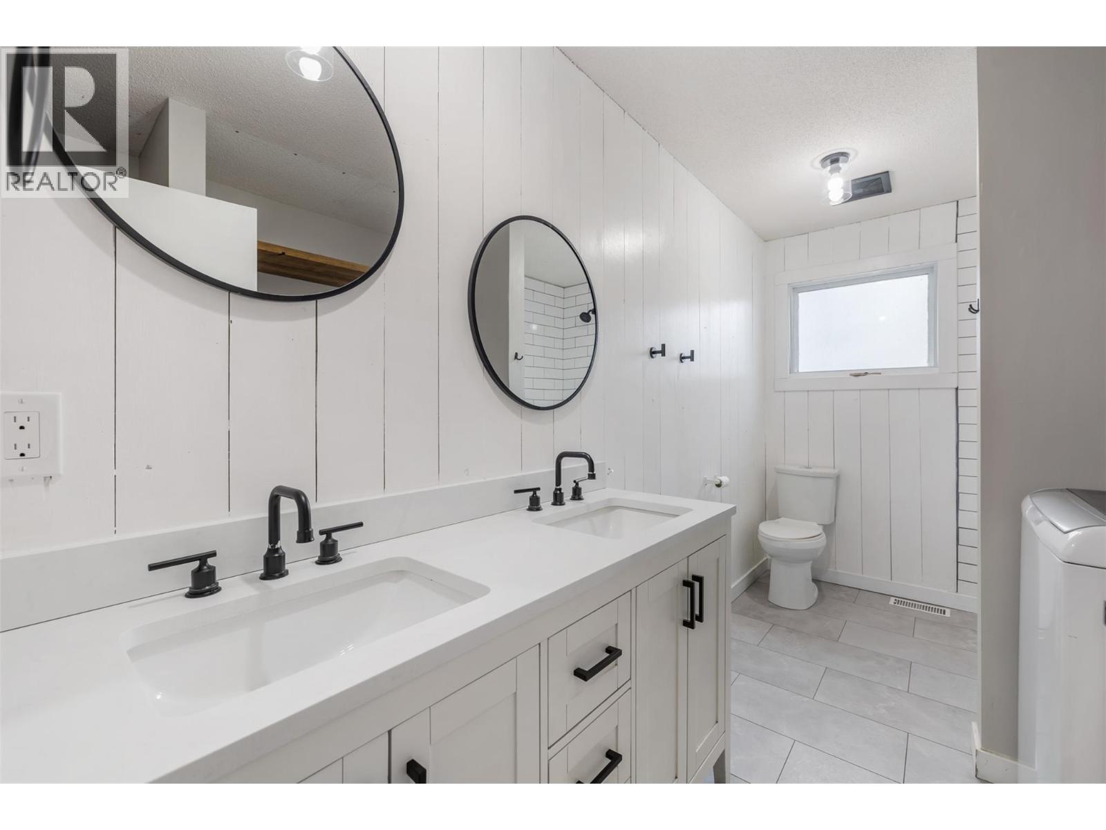 4404 Westview Drive, Vernon, British Columbia  V1T 7M6 - Photo 11 - 10381964