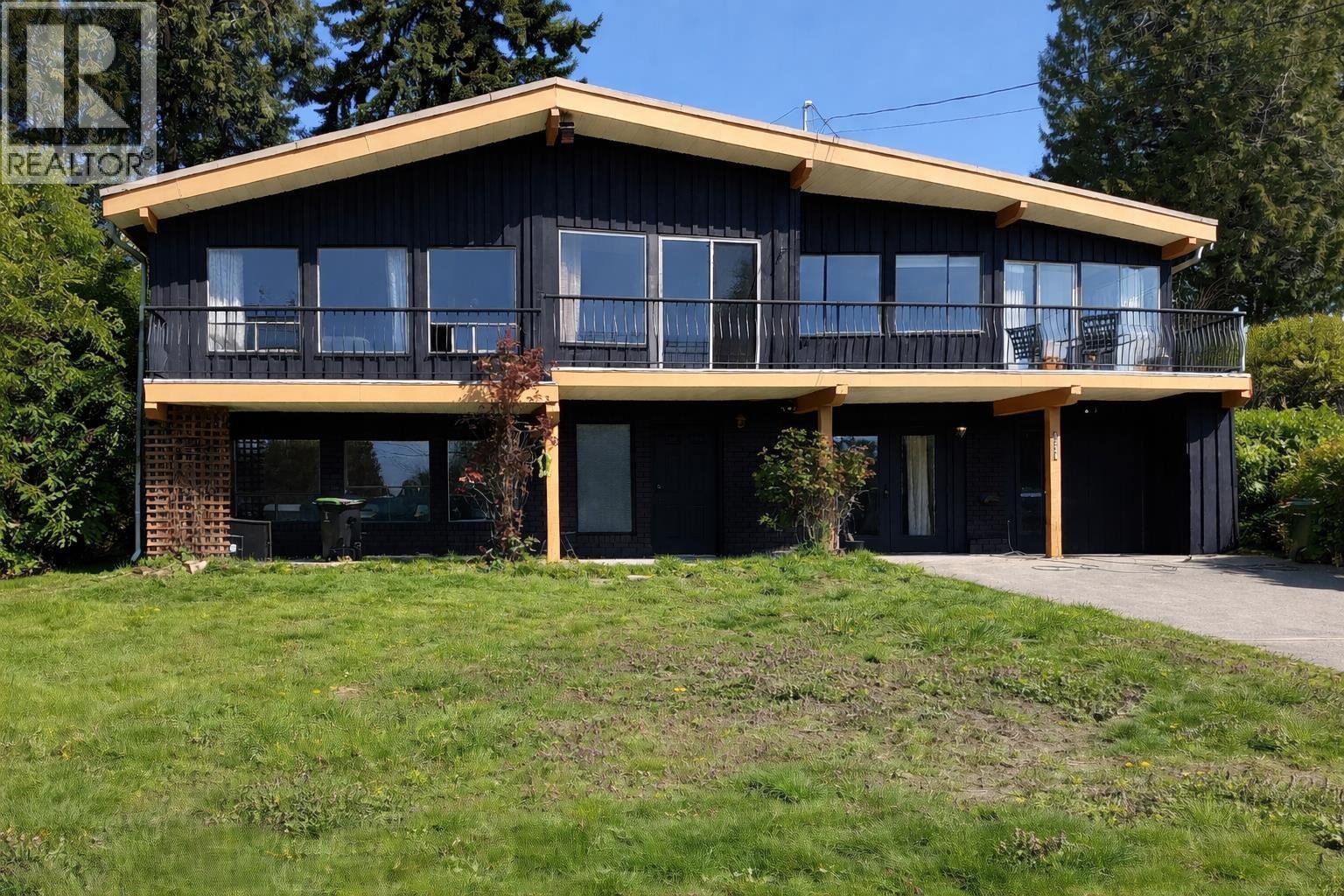 4934 GEER ROAD, sechelt, British Columbia