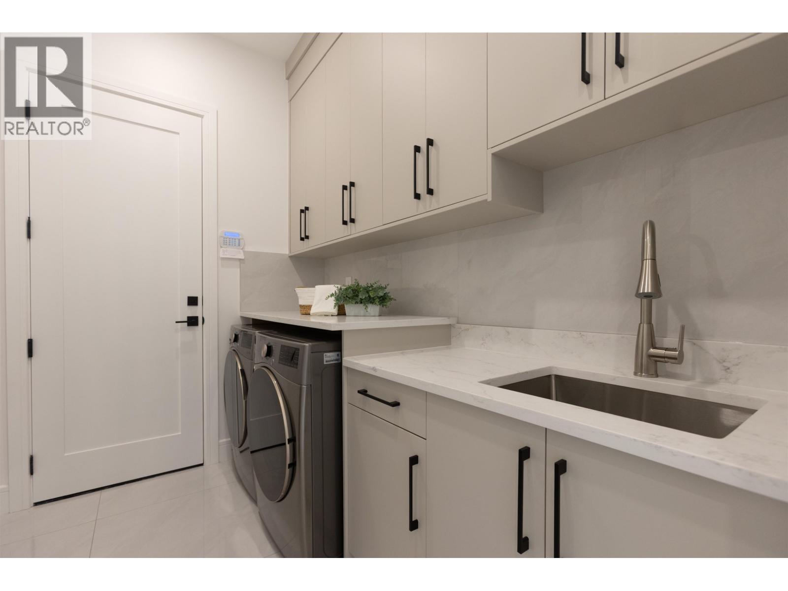 3451 Ullsmore Avenue, Richmond, British Columbia  V7C 1R9 - Photo 19 - R3110408