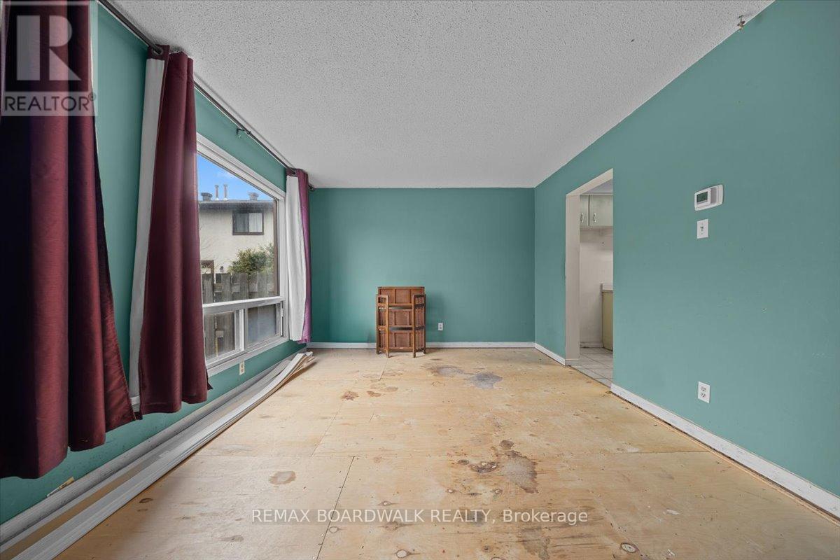 1456 Murdock Gate, Ottawa, Ontario  K1J 8R5 - Photo 14 - X12991974