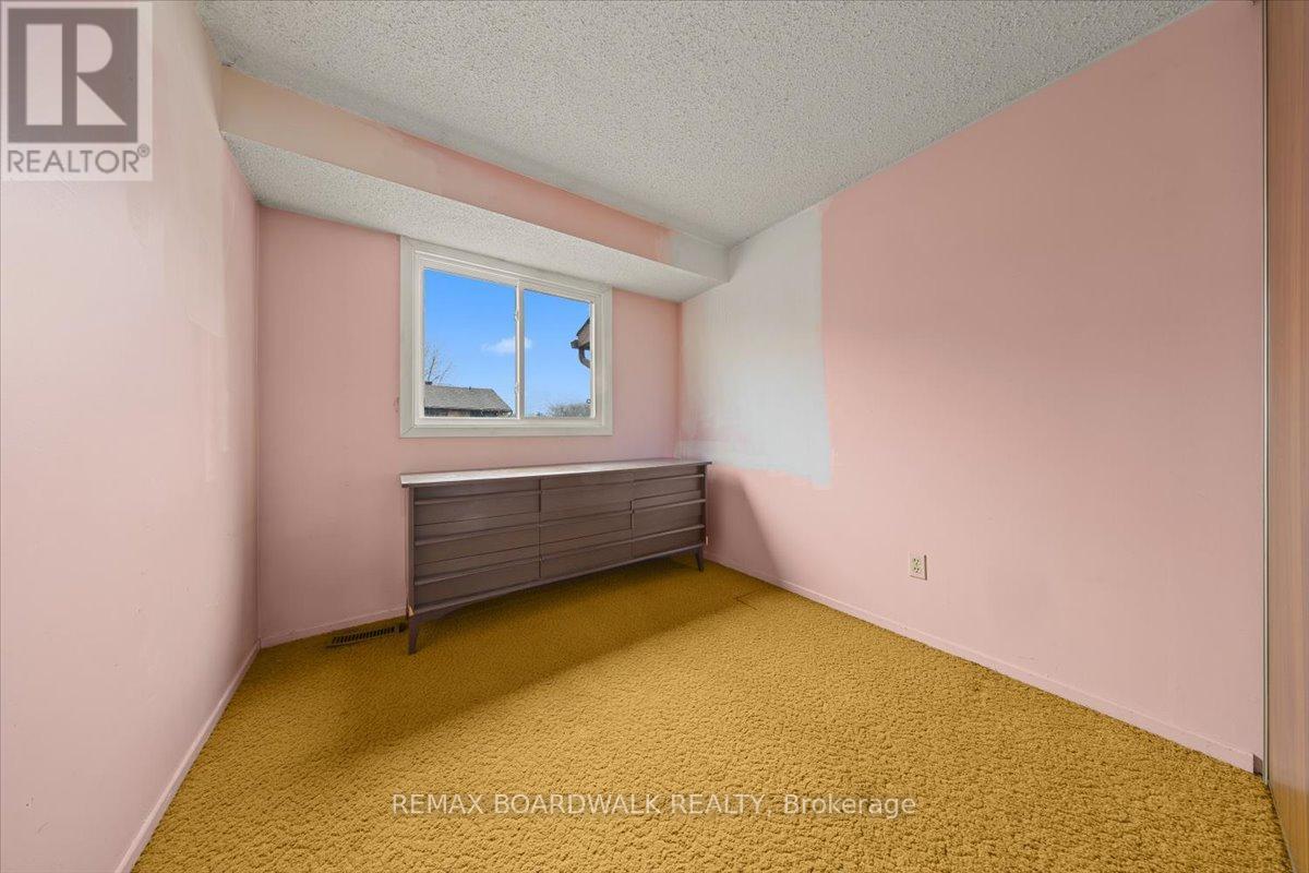 1456 Murdock Gate, Ottawa, Ontario  K1J 8R5 - Photo 21 - X12991974