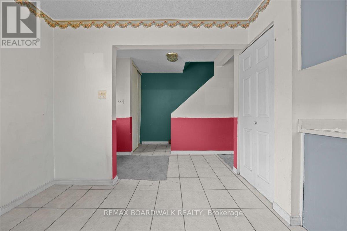 1456 Murdock Gate, Ottawa, Ontario  K1J 8R5 - Photo 30 - X12991974