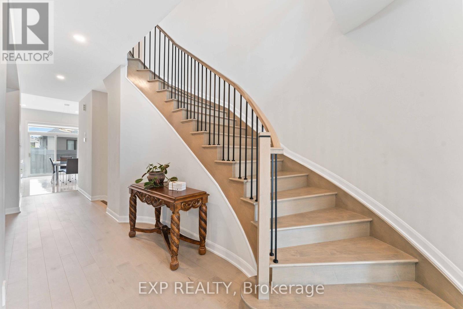 700 Coast Circle, Ottawa, Ontario  K4M 0N2 - Photo 3 - X12992006