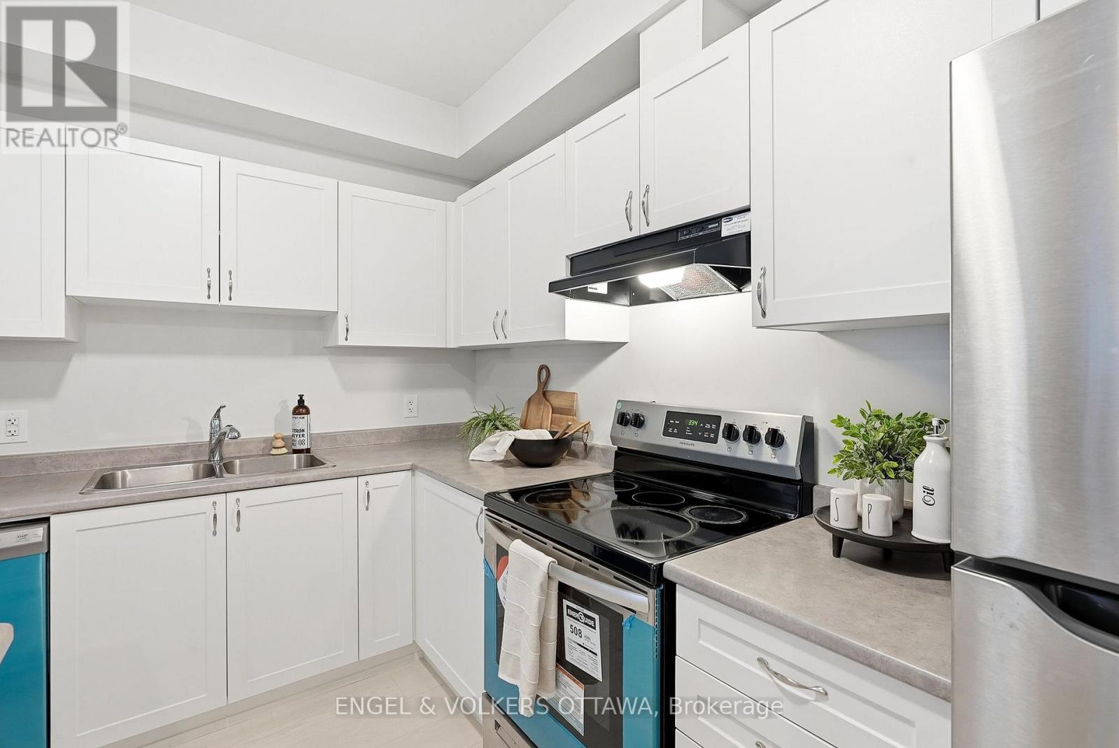 135 Anthracite Private, Ottawa, Ontario  K2J 7C8 - Photo 7 - X12992008