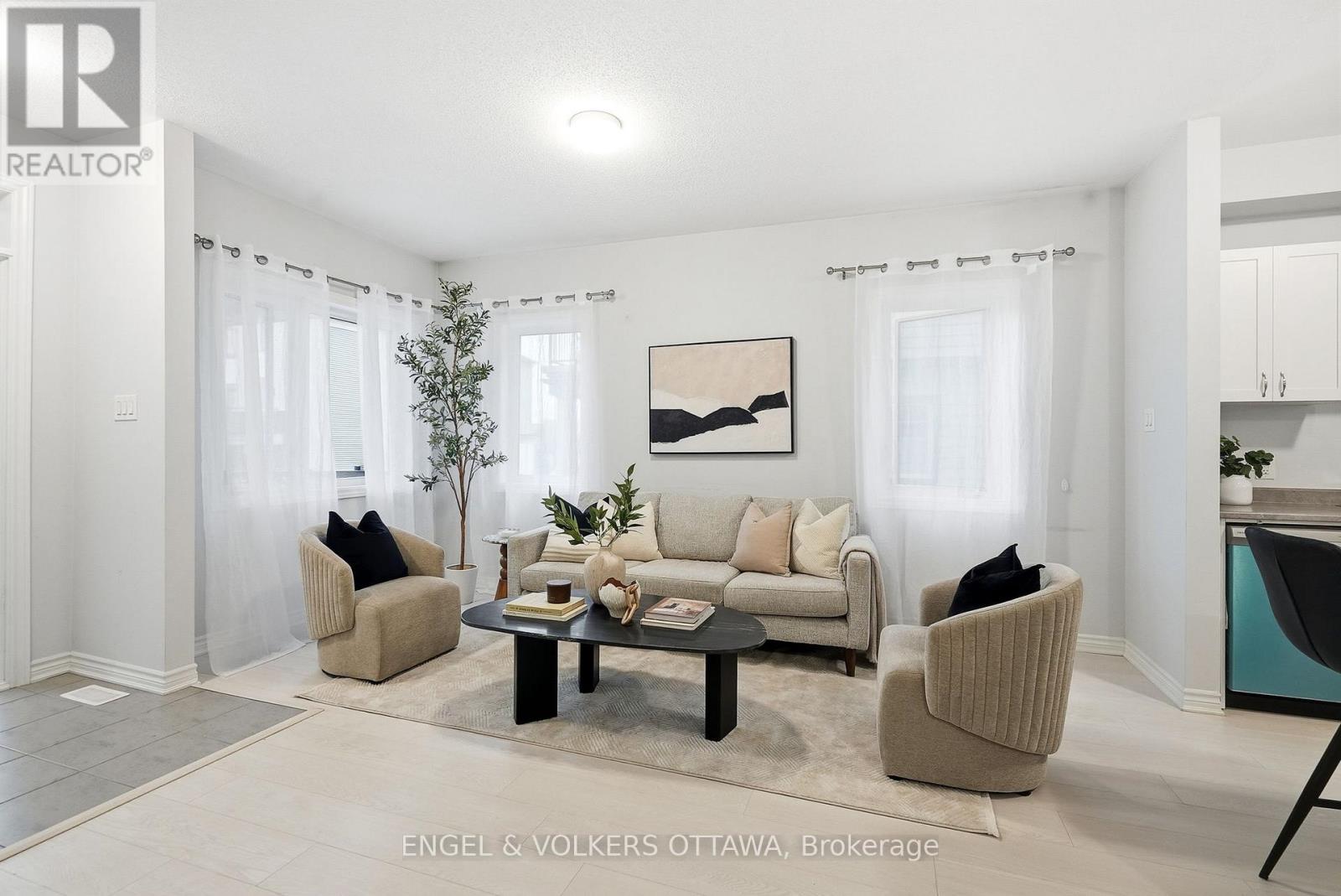 135 Anthracite Private, Ottawa, Ontario  K2J 7C8 - Photo 8 - X12992008