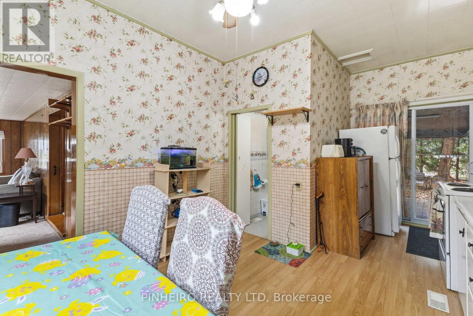 16376 Elginfield Road, Lucan Biddulph, Ontario  N0M 2P0 - Photo 9 - X12991996