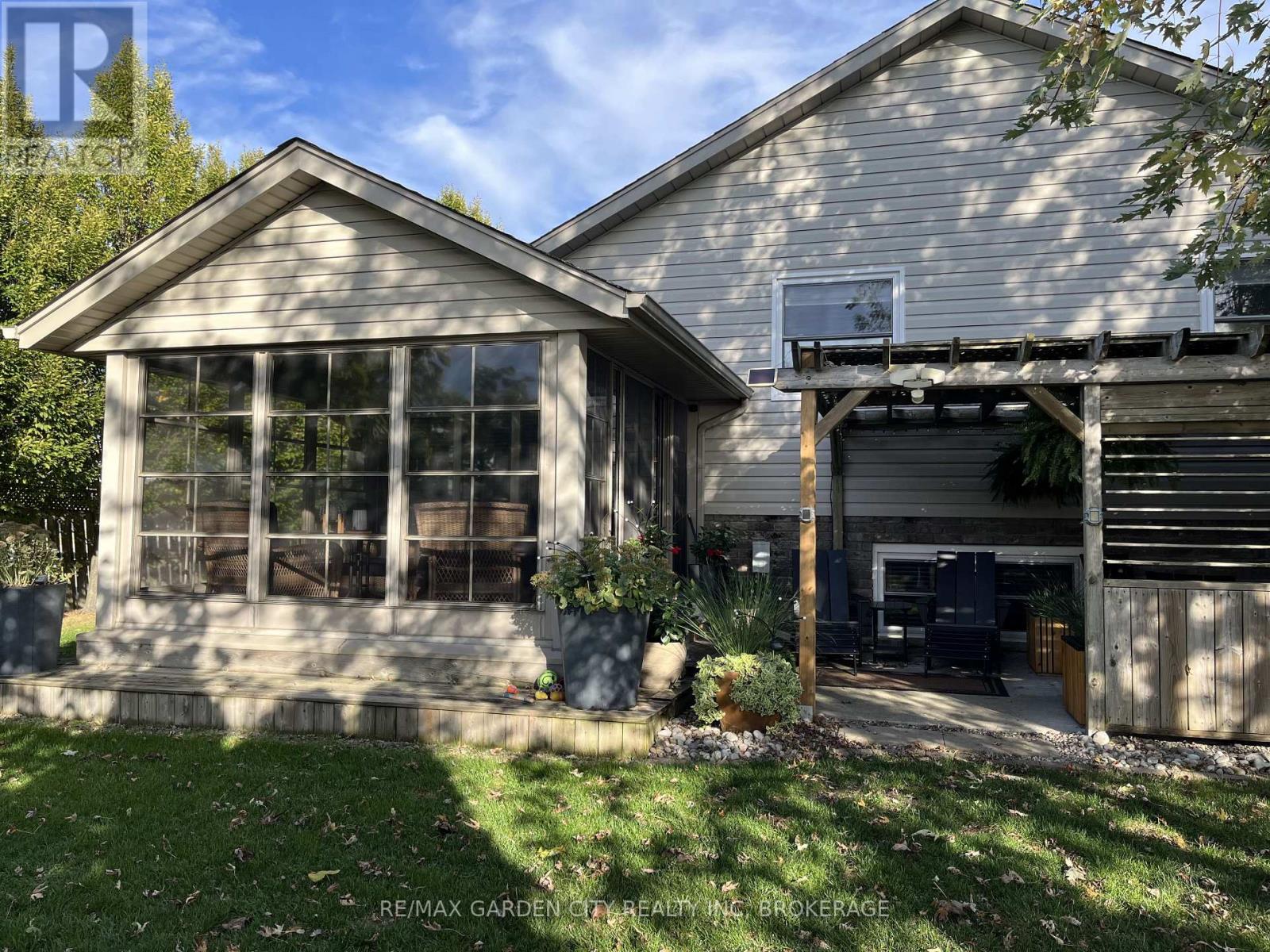 7059 Parkside Road, Niagara Falls, Ontario  L2H 3L6 - Photo 43 - X12962606