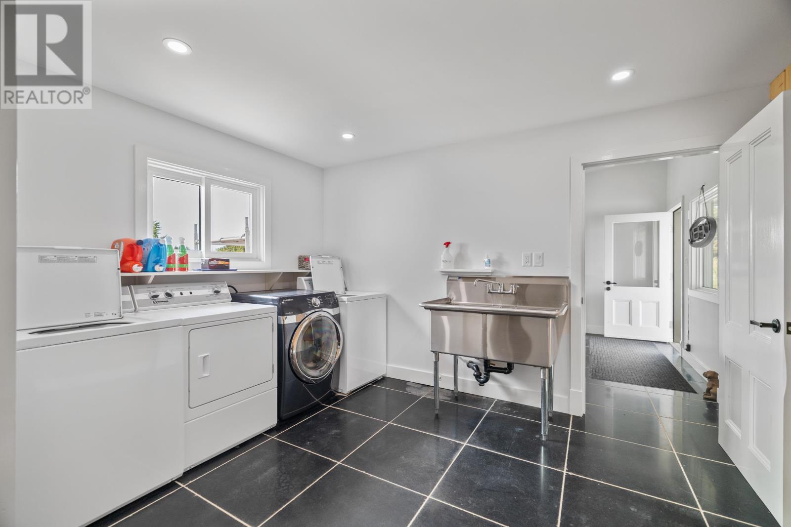 31 / 33 Nelson Street, Victoria By The Sea, Victoria, Prince Edward Island  C0A 1J0 - Photo 40 - 202607230