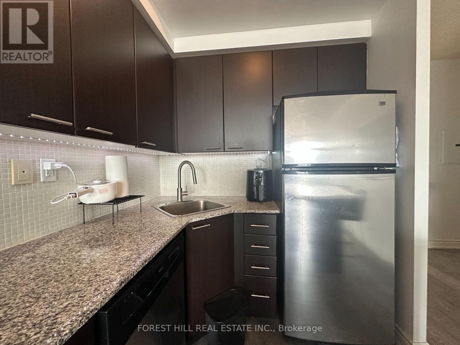 1307 - 15 Bruyeres Mews, Toronto, Ontario  M5V 0A7 - Photo 10 - C12991610