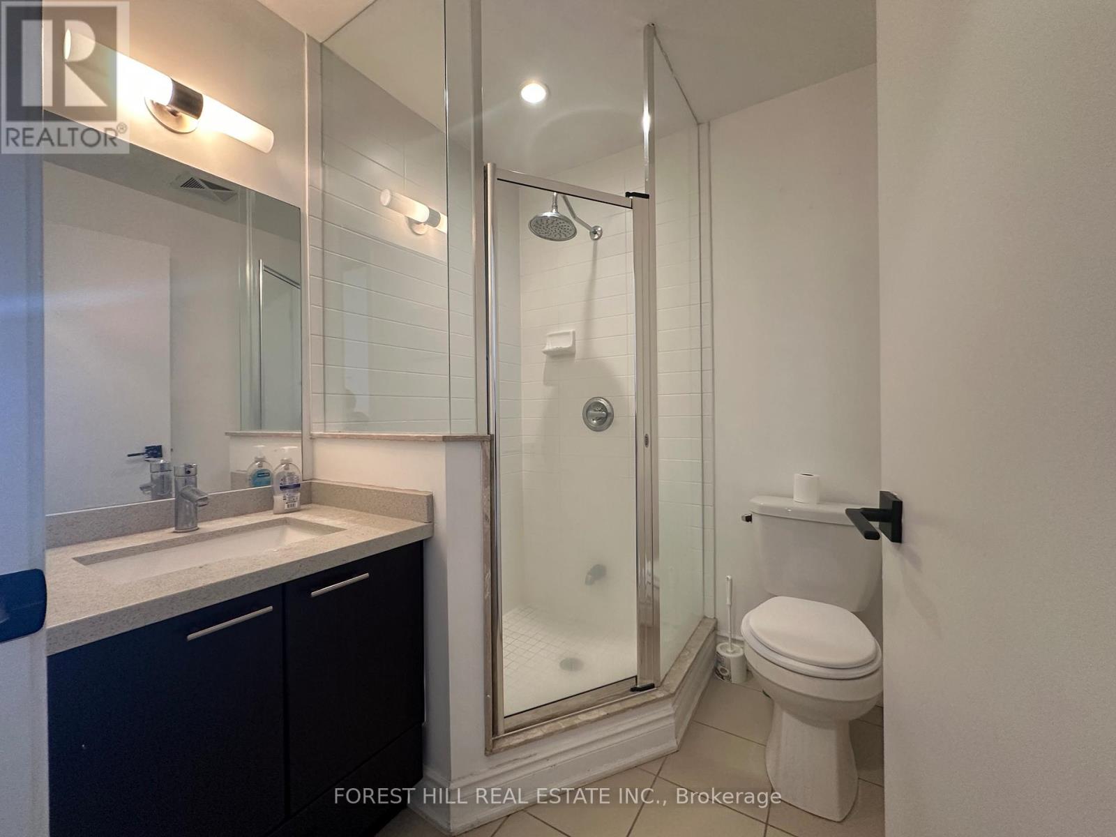 1307 - 15 Bruyeres Mews, Toronto, Ontario  M5V 0A7 - Photo 5 - C12991610