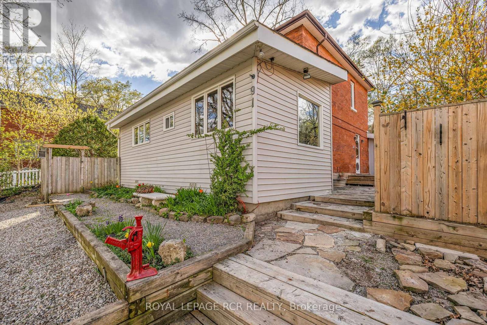 91 King Street W, Caledon, Ontario  L7E 1A2 - Photo 2 - W12844176