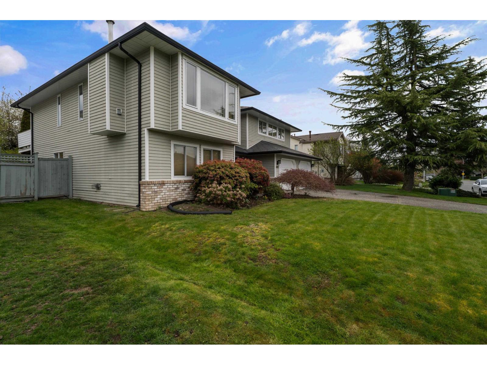 16109 80a Avenue, Surrey, British Columbia  V4N 0J8 - Photo 2 - R3110416