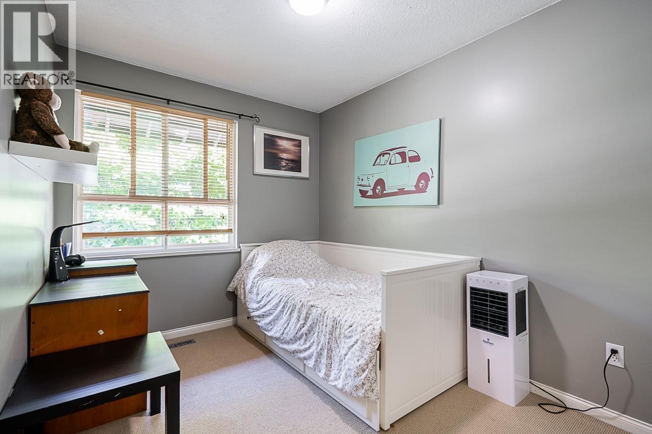 132 Star Crescent, New Westminster, British Columbia  V3M 6X5 - Photo 27 - R3088108