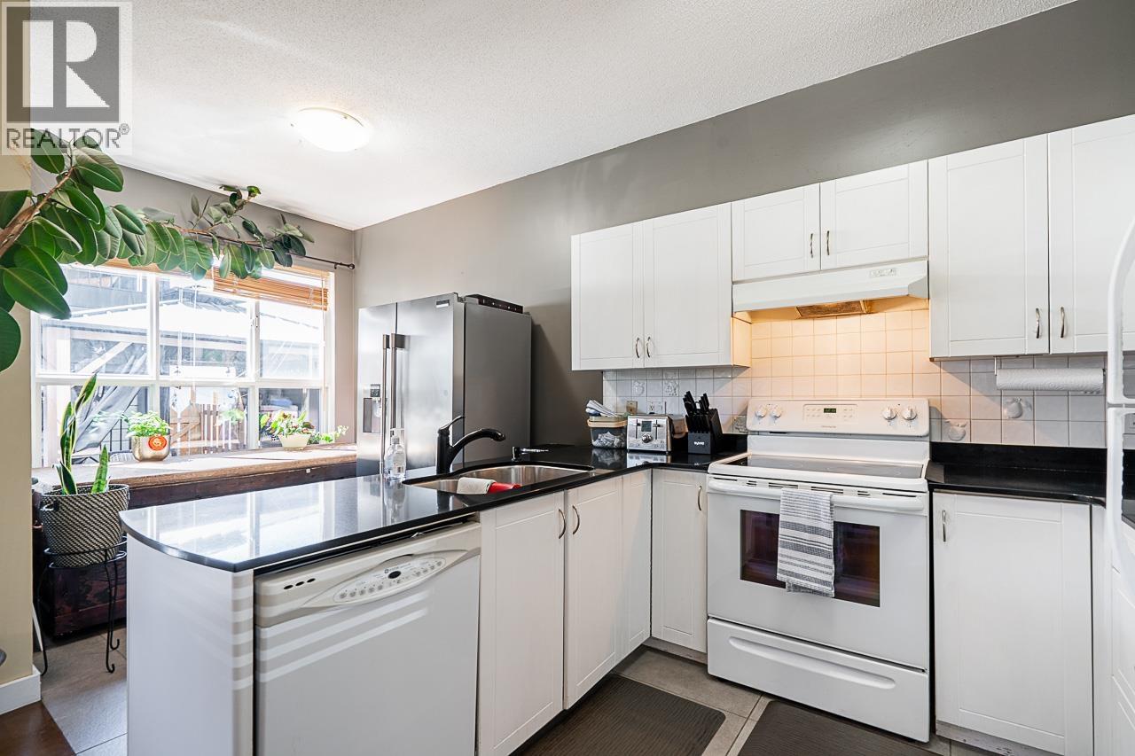 132 Star Crescent, New Westminster, British Columbia  V3M 6X5 - Photo 15 - R3088108