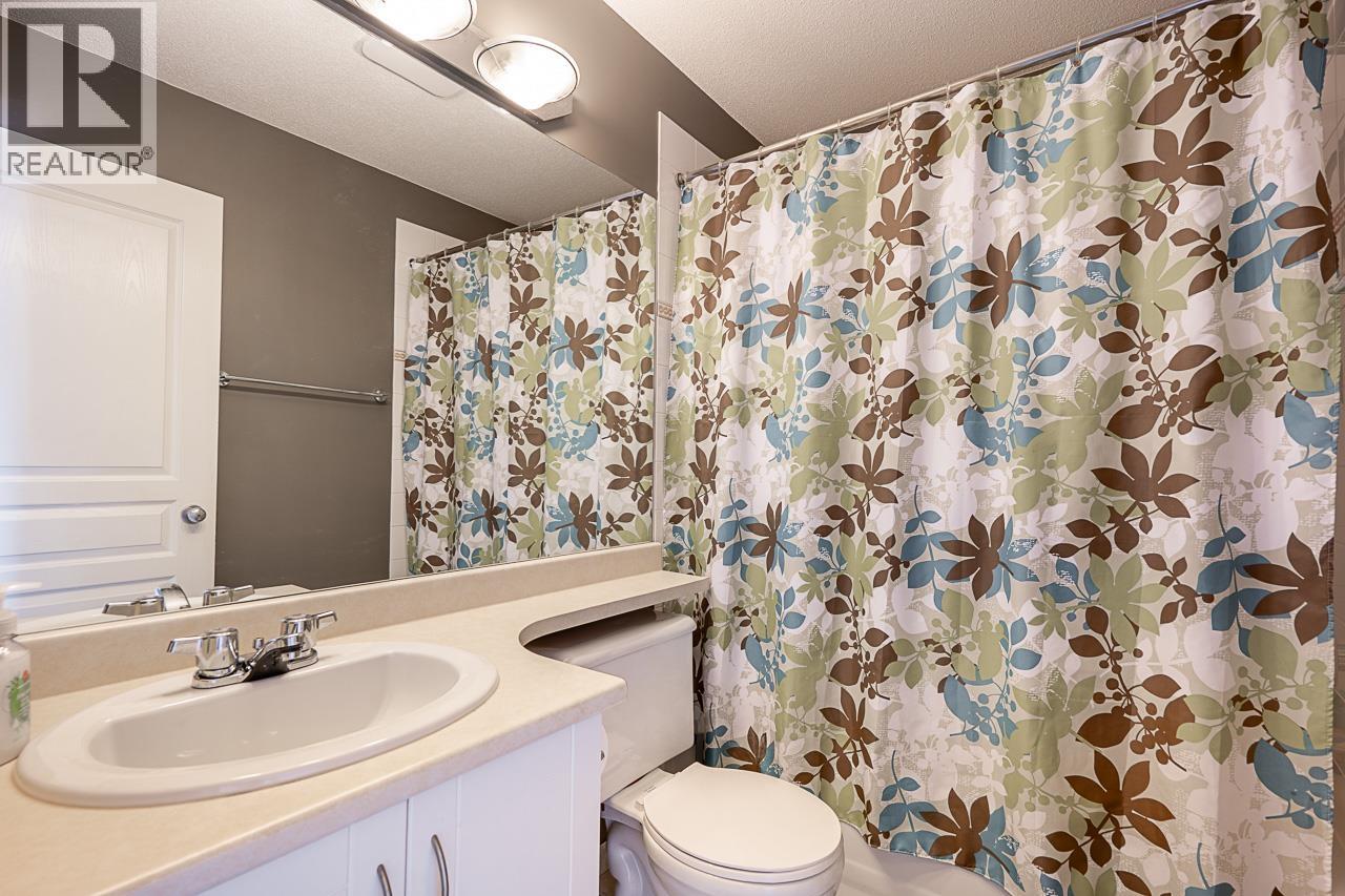 132 Star Crescent, New Westminster, British Columbia  V3M 6X5 - Photo 29 - R3088108