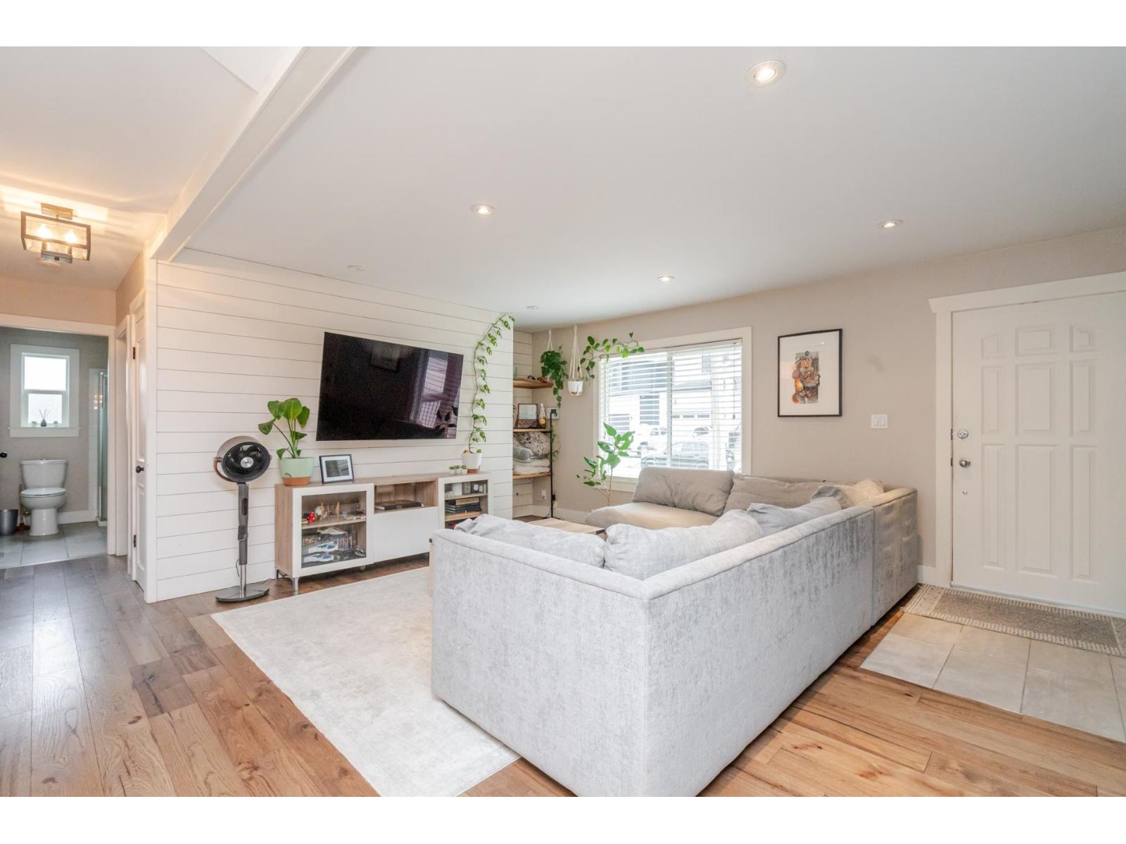 33986 Walnut Avenue, Abbotsford, British Columbia  V2S 2S5 - Photo 4 - R3110367