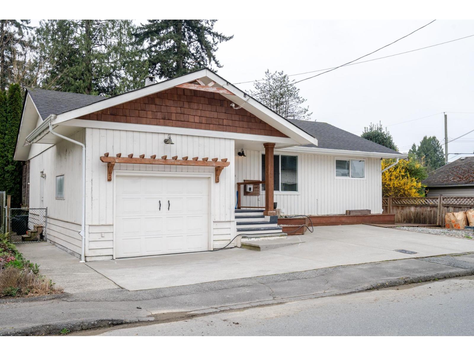 33986 Walnut Avenue, Abbotsford, British Columbia  V2S 2S5 - Photo 2 - R3110367