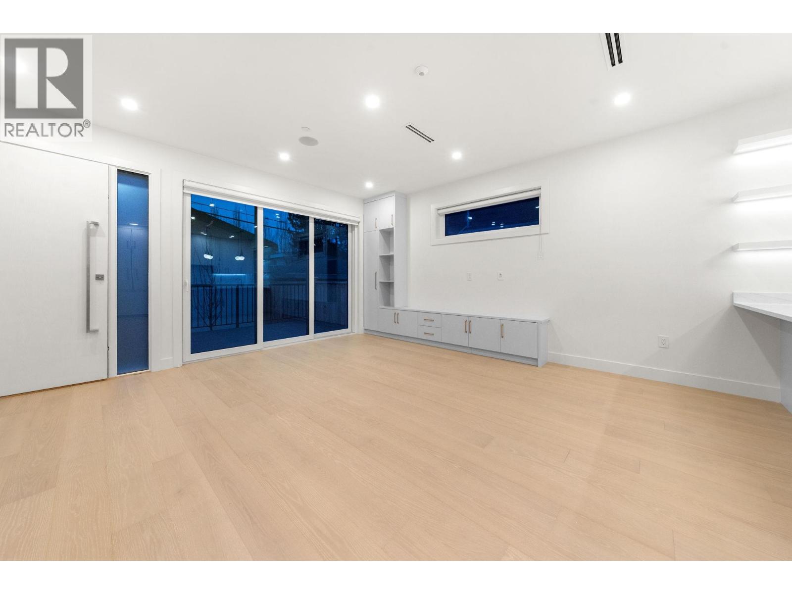 2 1582 E 2nd Avenue, Vancouver, British Columbia  V5N 1C7 - Photo 16 - R3109582