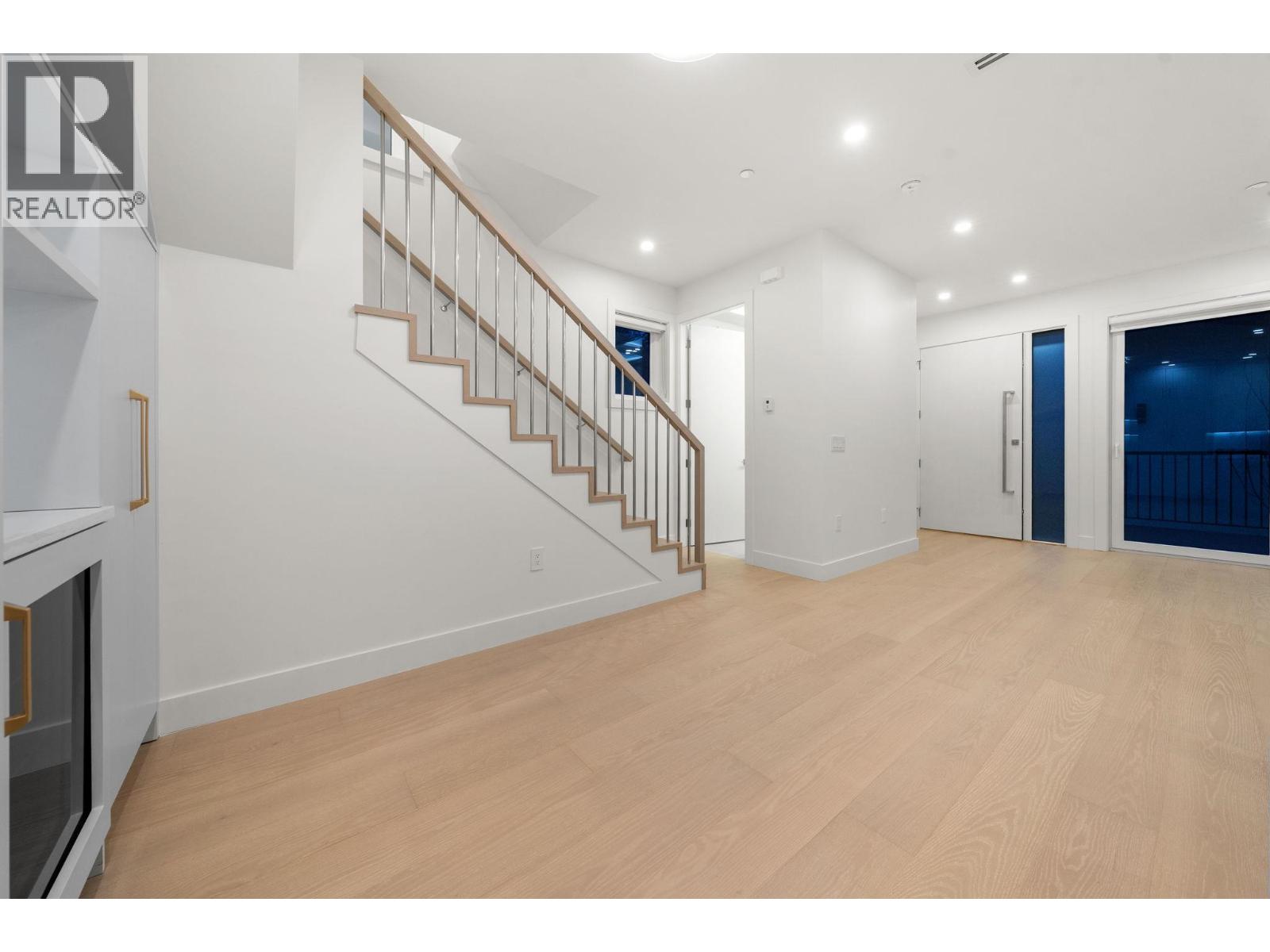 2 1582 E 2nd Avenue, Vancouver, British Columbia  V5N 1C7 - Photo 13 - R3109582